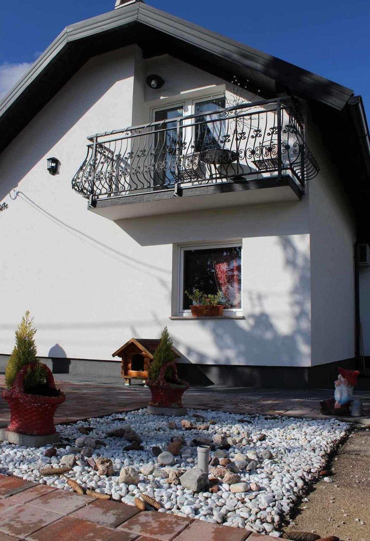 Relax Home Rajna コレニツァ エクステリア 写真